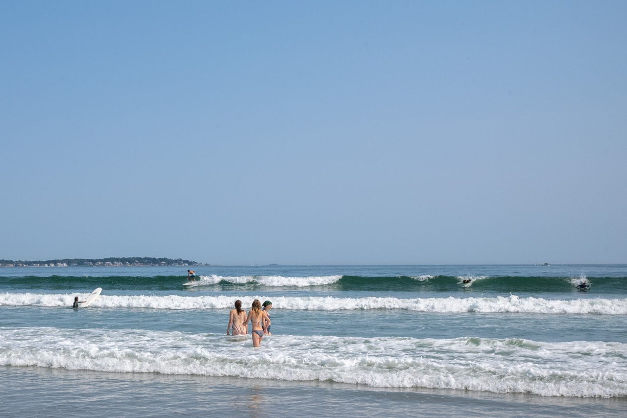 Swell produced by Hurricane Danielle and Earl at Nahant Beach