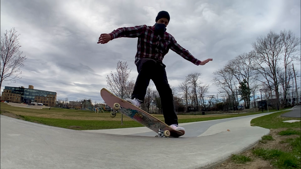 Frontside tail stall