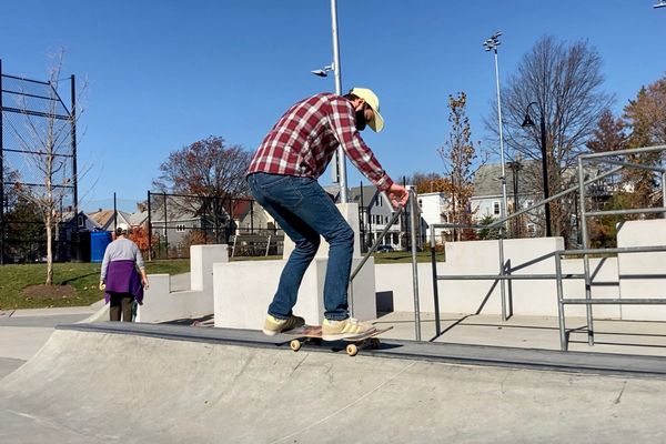 Frontside standup grind